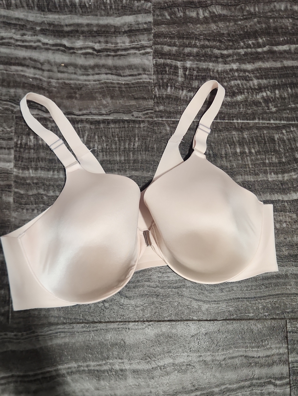 Soma Vanishing Full Coverage front closure bra Size 42C
